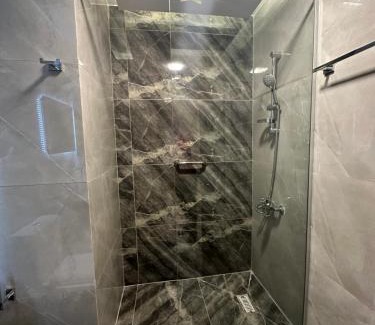 Al Swaifyeh Apartment | Chic Apartments For Rent ave2-3