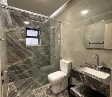 Al Swaifyeh Apartment | Chic Apartments For Rent ave2-5