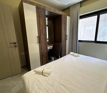 Al Swaifyeh Apartment | Chic Apartments For Rent ave0-6