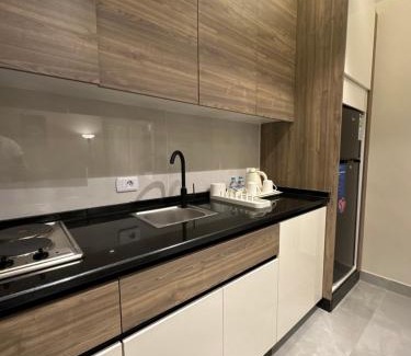 Al Swaifyeh Apartment | Chic Apartments For Rent ave0-6