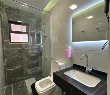 Al Swaifyeh Apartment | Chic Apartments For Rent ave0-9