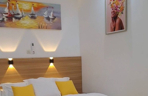 Abobo Apartment | Chic Appart. Neuf DE 4 Pieces Modulable - Residentiel DE Standing & Securiser