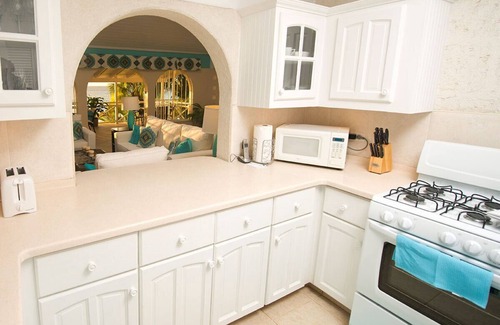 Old Trees Bay Apartment | Chic Beachfront Apartment - Bora Upper