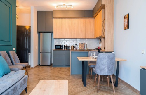 Saburtalo Condo | Chic, Brand-New Condo Close to Metro Station – Convenient & Comfortable Stay