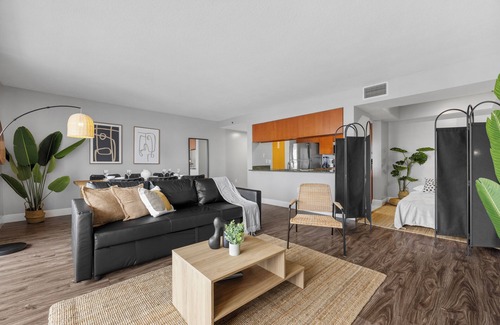 Brickell Condo | Chic Brickell Condos – Prime Location