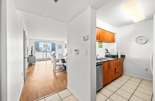 Brickell Condo | Chic Brickell Condos – Prime Location