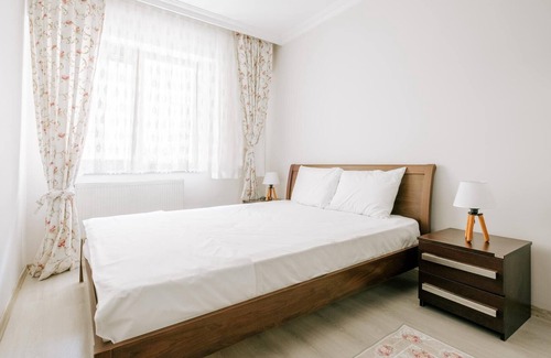 Atasehir Apartment | Chic Central Flat Near Malls and Metro in Atasehir