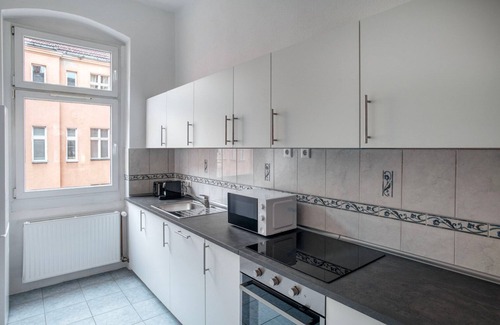Wilmersdorf Apartment | Chic Charlottenburg 2BR, Fully Furnished, by Blueground