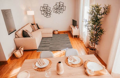 Santa Isabel Apartment | Chic & Classy Lisboa by GT House
