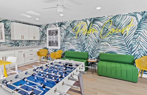 North Myrtle Beach Apartment | Chic Coastal Studio| 2 Beds | Steps From The Beach