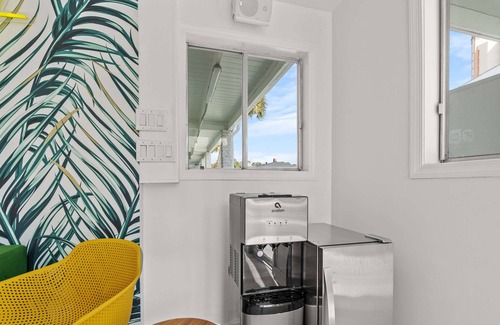 North Myrtle Beach Apartment | Chic Coastal Studio| 2 Beds | Steps From The Beach