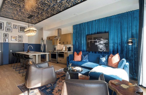 Eighth Avenue Condo | Chic Condo with Pool, Walking distance to Broadway!