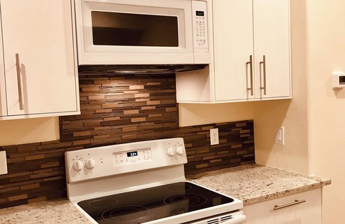 Snail Apartment | Chic corporate apartment in Sunnyvale near Apple, Microsoft, LinkedIn