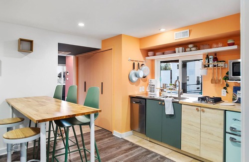 North Admiral Apartment | Chic & Cozy 2BR Walk to Ferry via Seattle & Dining Nearby