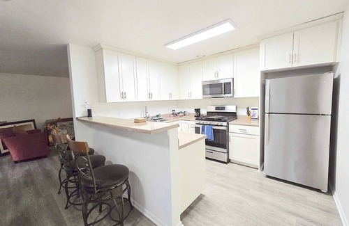 Westwood House | Chic & Cozy at Westpark Luxe – Complimentary Parking