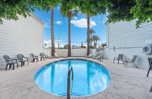 Pierson Place Historic District House | Chic & Cozy Midtown 1BR Pool Prime Location