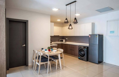 Central District Apartment | Chic & Cozy Stay at Suasana Suites JB