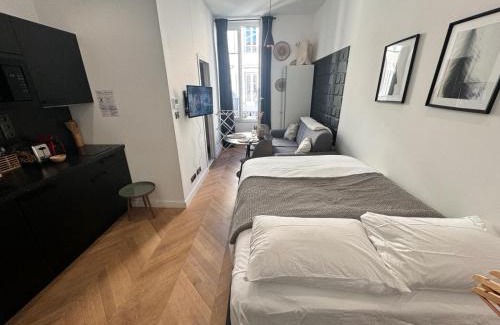 Lepante Quarter Apartment | Chic Cozy Studio in the Heart of the City
