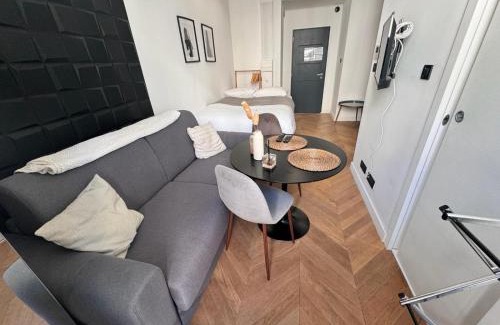 Lepante Quarter Apartment | Chic Cozy Studio in the Heart of the City