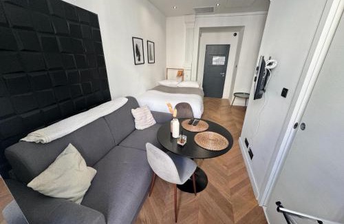 Lepante Quarter Apartment | Chic Cozy Studio in the Heart of the City