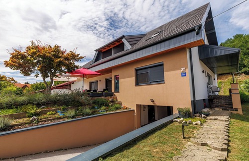 Cakovec Apartment | Chic & cozy studio - modern comforts, 2 min from the centre & top attractions!