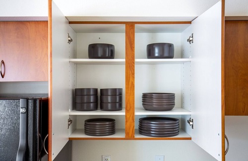 West Bellevue Apartment | Chic Downtown Bellevue Studio w/W/D, Rooftop, walk to all, by Blueground