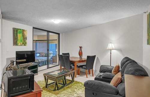 Downtown Honolulu Apartment | Chic DT Honolulu Executive Condo condo