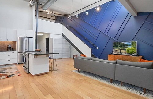 Little Tokyo Condo | Chic DTLA Arts District Loft