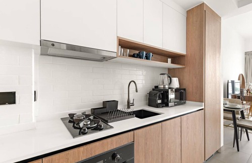 Dubai Apartment | Chic Dubai Studio w/Balcony, Pool, Gym, Free Parking Near Expo Metro