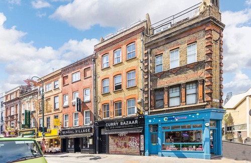 Spitalfields Apartment | Chic Ensuite Room Brick Lane
