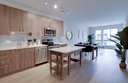 Jefferson Manor Apartment | Chic Escape in Heart of Alexandria
