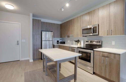 Jefferson Manor Apartment | Chic Escape in Heart of Alexandria