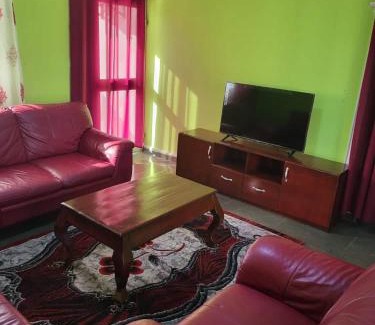 Yaounde Apartment | Chic et propre Mvan