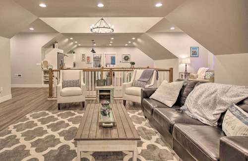 McMinnville House | Chic Farmhouse w/Creek in Heart of Wine Country!