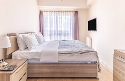 Gaziosmanpasa Apartment | Chic Flat 20 min to Kanyon Mall in Gaziosmanpasa