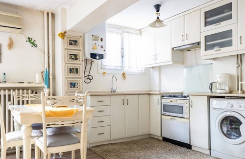 Moda Apartment | Chic Flat 5 min to Moda Coast in Kadikoy