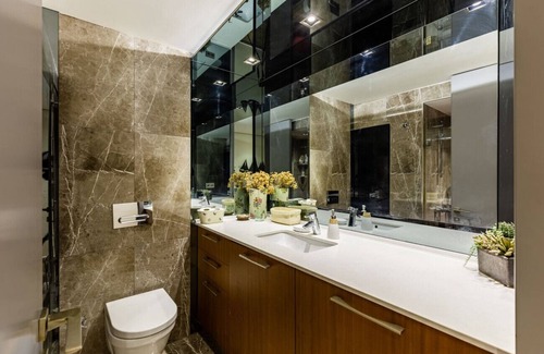 Besiktas Apartment | Chic Flat w Backyard 5 min to Akmerkez in Besiktas