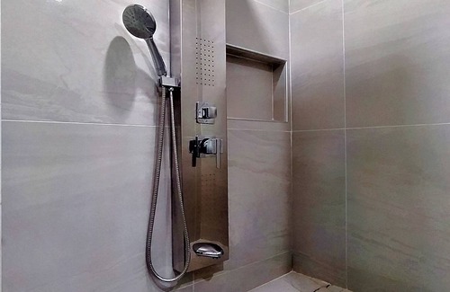 Eski Lara Apartment | Chic Flat with Complex Pool in Antalya