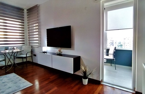 Eski Lara Apartment | Chic Flat with Complex Pool in Antalya