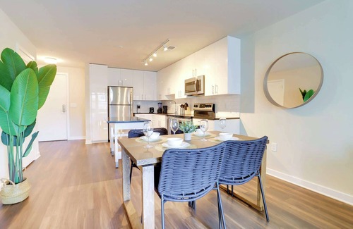 Jefferson Manor Apartment | Chic Groveton Apt Near Metro