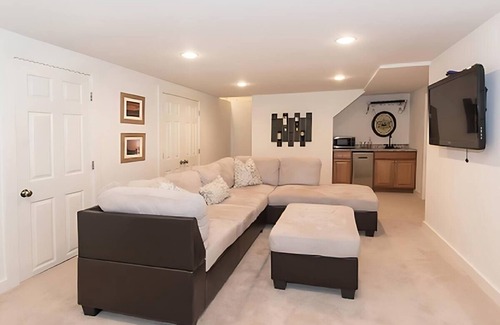 Northwest Harbor House | Chic Hamptons Getaway - Heated Pool, Hot Tub, Near Village & Beach