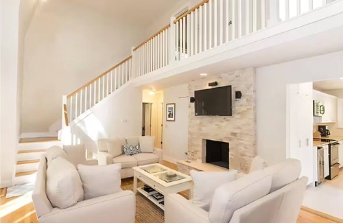 Northwest Harbor House | Chic Hamptons Getaway - Heated Pool, Hot Tub, Near Village & Beach
