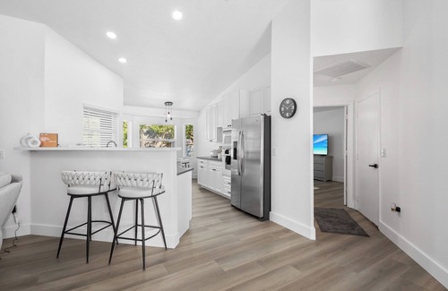 Gulf Gate Estates House | Chic happens 3/2pool 5min from Siesta