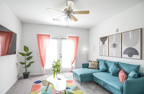 Orange Park Apartment | Chic Haven - Pool Bliss - Near Beach - 9304