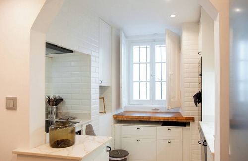 Baixa Apartment | Chic Hideaway in Iconic Lisbon Location