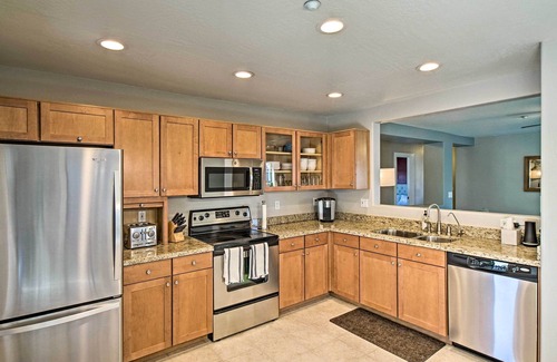 Sheely Farms House | Chic Home w/Patio & Pool - 12 Mi to Dtwn Phoenix!