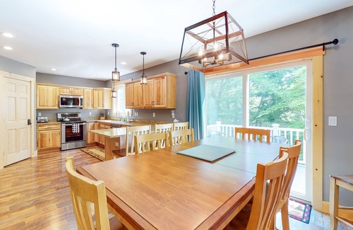 Intervale House | Chic home with game room, fireplace & mountain view - near Story Land & skiing