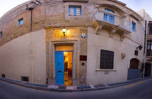 Temara Hotel | Chic hotel in fantastic Rabat with fitness room, WiFi, AC