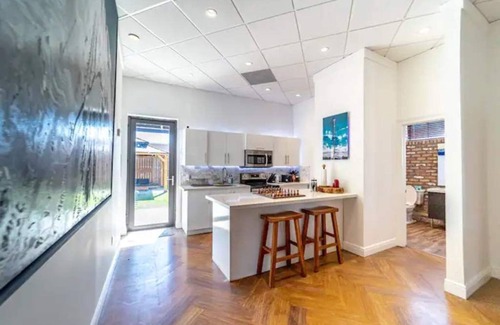 Coral Way House | Chic House near the Grove