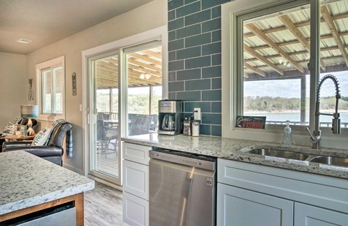 Shell Knob House | Chic Lakefront Home with Deck Less Than 1 Mi to Marina!